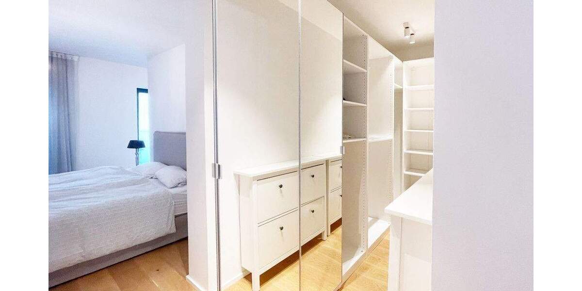 Etagenwohnung Frankfurt am Main Innenstadt - 2 Zimmer, 78 m&sup2;, 2.350&euro; | Angebot:25663755
