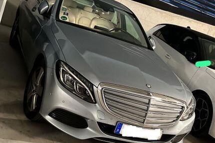 Mercedes-Benz C 250 110.000 km 17.900 &euro; Frankfurt 60323