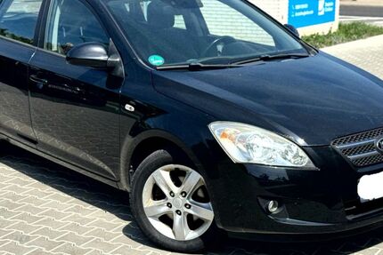 Kia ceed / Ceed 167.051 km 2.499 &euro; Friedberg 61169