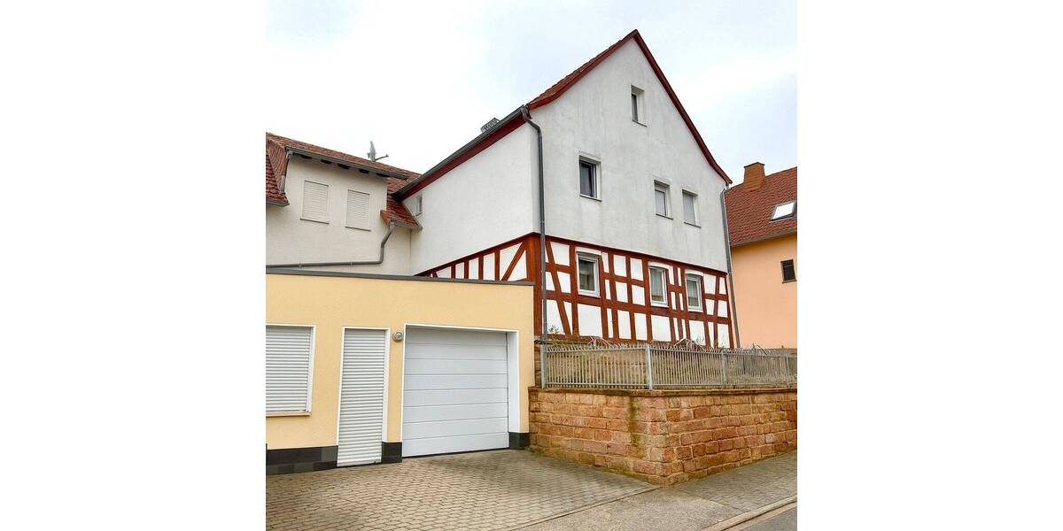 Mehrfamilienhaus, Wohnhaus Gründau Mittel-Gründau - 6 Zimmer, 204 m&sup2;, 449.000&euro; | Angebot:25664653