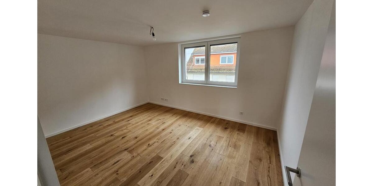 Etagenwohnung Frankfurt am Main Sachsenhausen Süd - 3 Zimmer, 80 m&sup2;, 2.100&euro; | Angebot:25648789