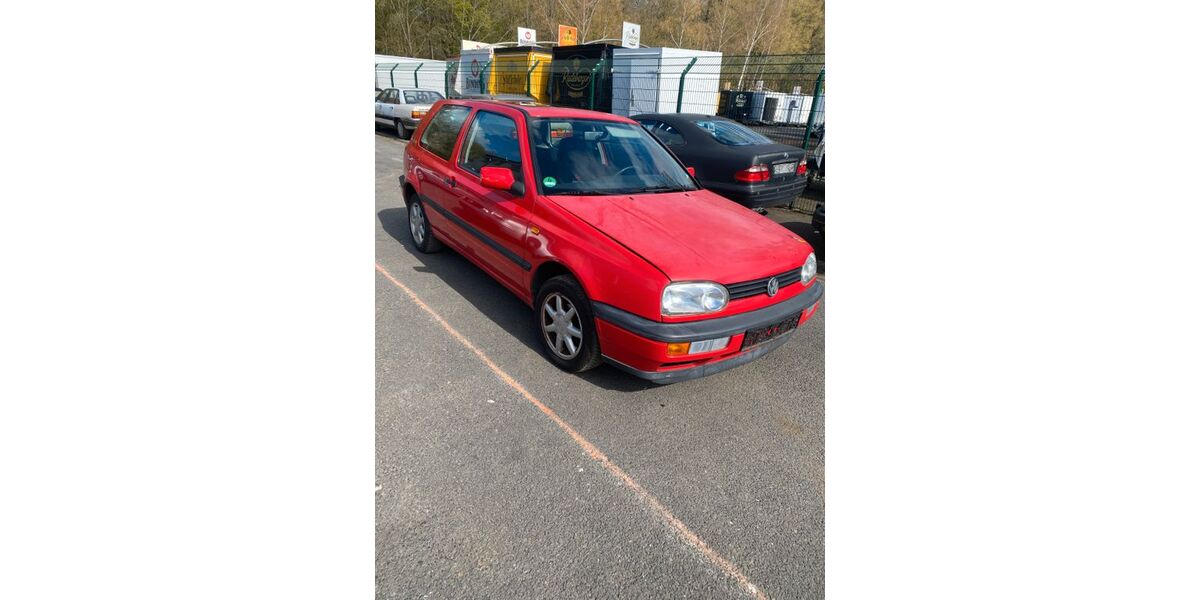 VW Golf 128.284 km 3.999 &euro; Hanau 63457