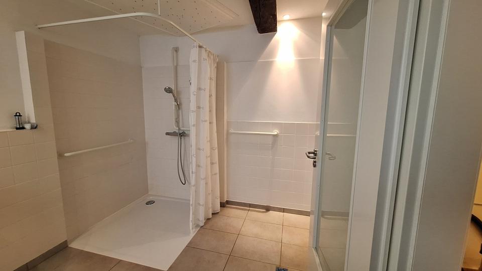 Erdgeschoßwohnung Rosbach vor der Höhe - 2.5 Zimmer, 90 m&sup2;, 750&euro; | Angebot:25975697