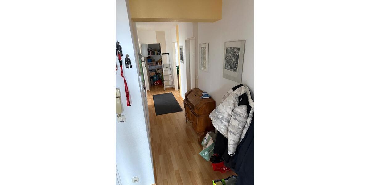 Etagenwohnung Kronberg im Taunus - 3 Zimmer, 90 m&sup2;, 990&euro; | Angebot:24874020