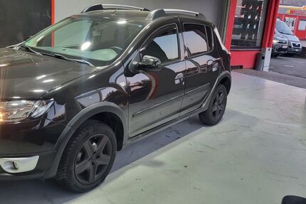 Dacia Sandero 98.600 km 5.890 &euro; Gelnhausen 63571