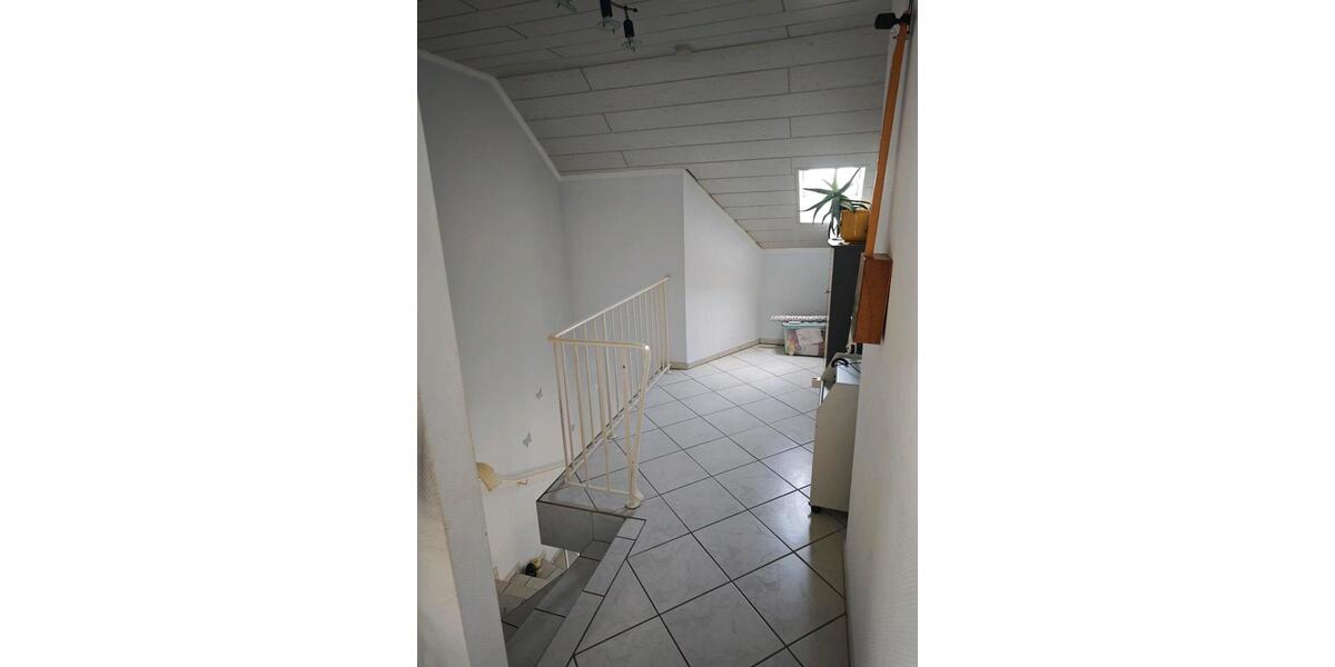 Einfamilienhaus Florstadt - 7 Zimmer, 162 m&sup2;, 649.000&euro; | Angebot:25865543