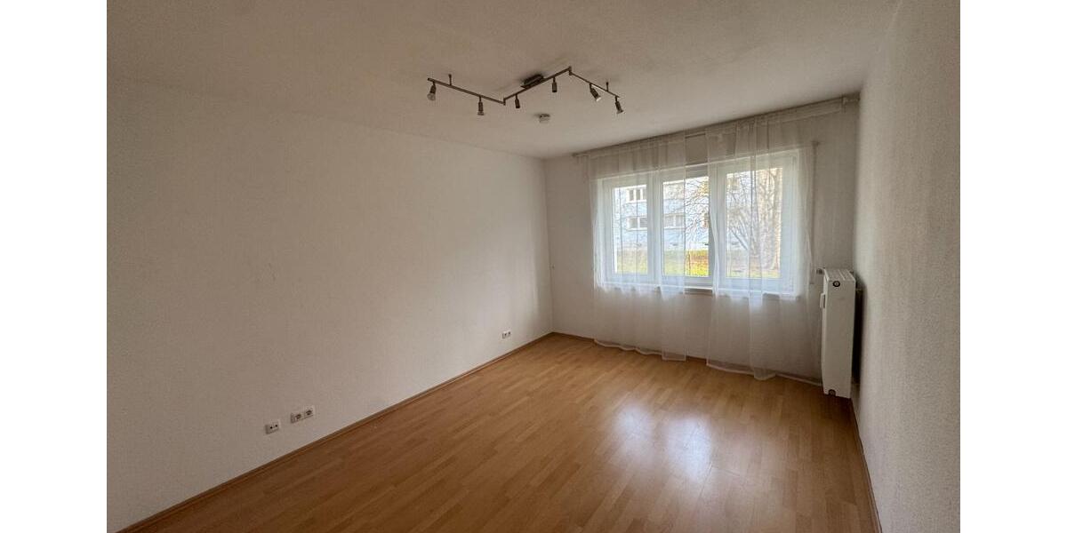 Hochparterre Frankfurt am Main Eschersheim - 4 Zimmer, 81 m&sup2;, 450.000&euro; | Angebot:25234922