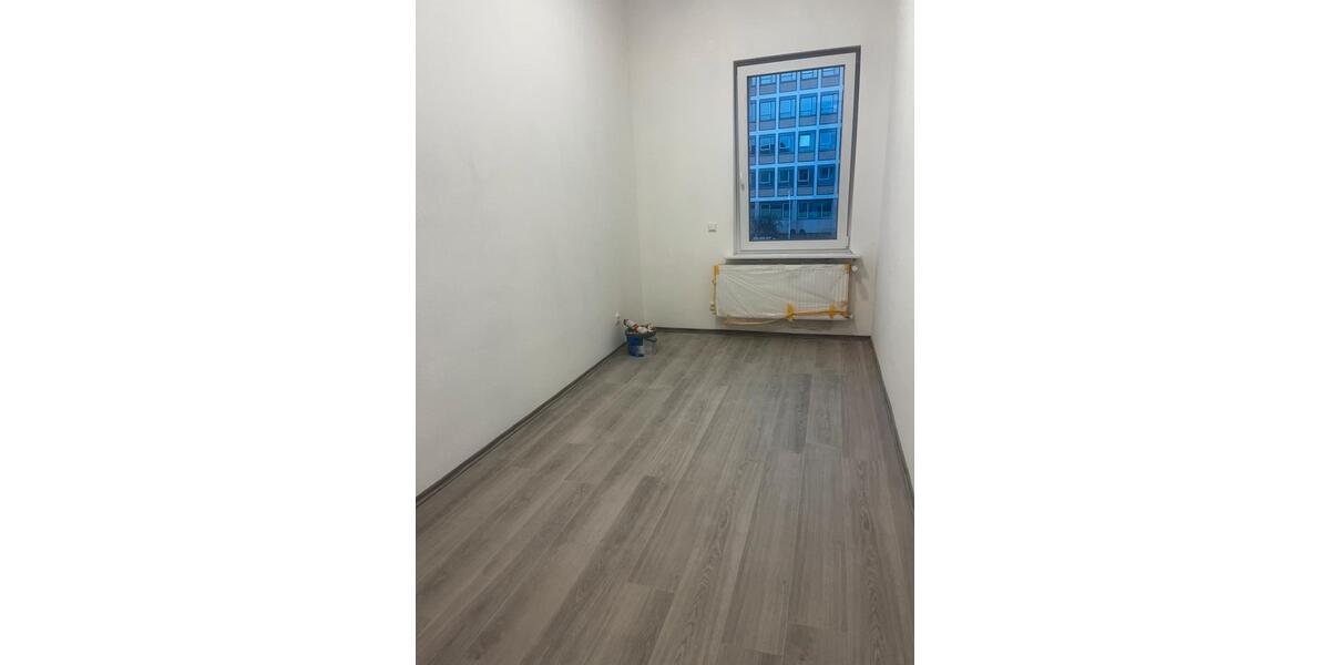 Etagenwohnung Friedberg (Hessen) - 11 Zimmer, 200 m&sup2;, 600&euro; | Angebot:27621287
