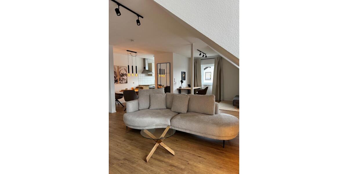 Etagenwohnung Aschaffenburg Damm - 2 Zimmer, 67 m&sup2;, 1.750&euro; | Angebot:25925038