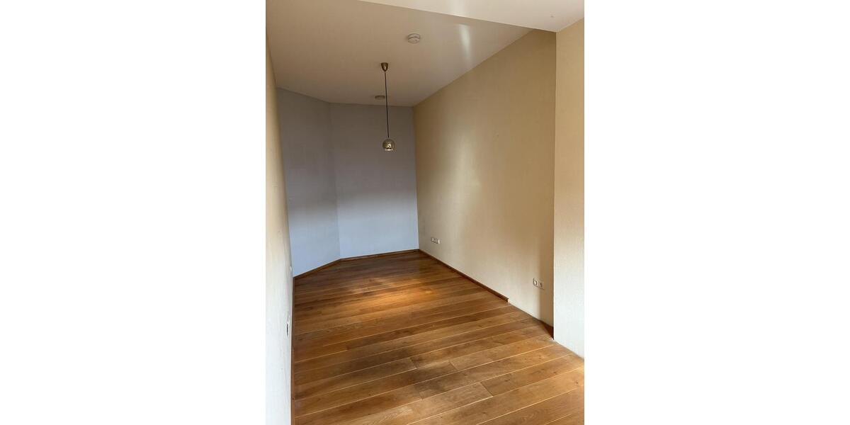 Einfamilienhaus Groß-Umstadt Umstadt - 9 Zimmer, 220 m&sup2;, 3.000&euro; | Angebot:25415646