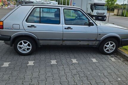 VW Golf 207.600 km 1.300 &euro; Bad Soden 65812
