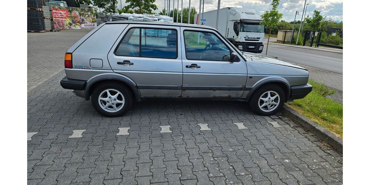 VW Golf 207.600 km 1.300 &euro; Bad Soden 65812