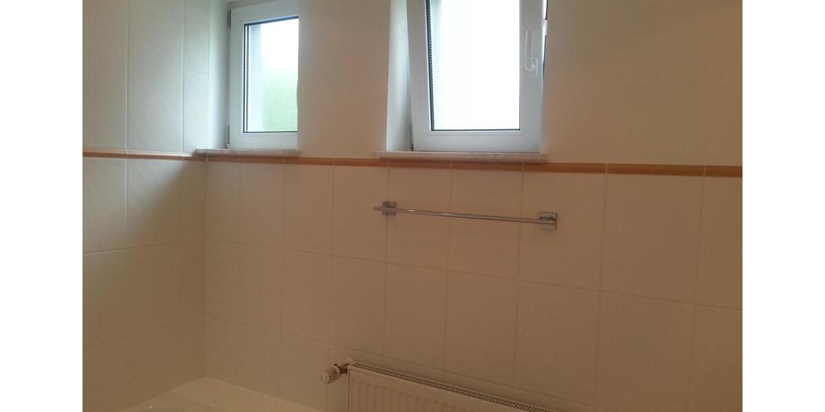 Erdgeschoßwohnung Hösbach - 3 Zimmer, 82 m&sup2;, 820&euro; | Angebot:25655342