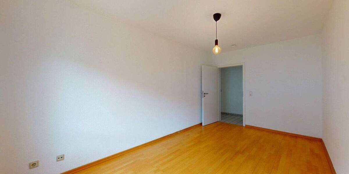 Etagenwohnung Frankfurt am Main Dornbusch - 3 Zimmer, 81 m&sup2;, 450.000&euro; | Angebot:25663800