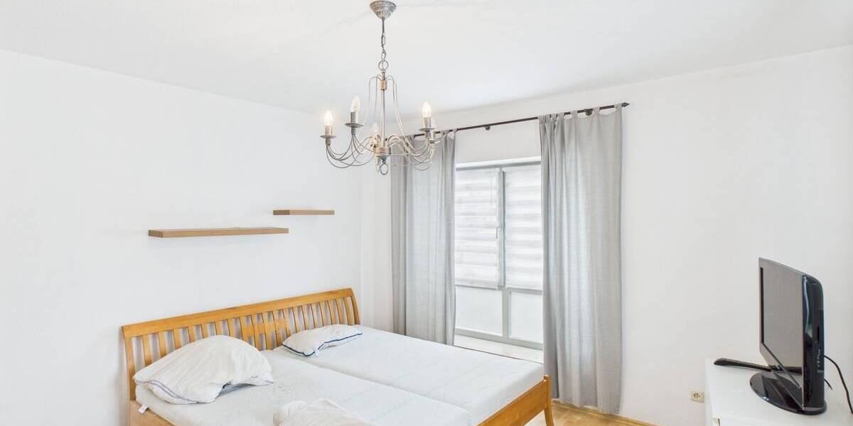 Mehrfamilienhaus, Wohnhaus Hösbach - 9 Zimmer, 215 m&sup2;, 529.000&euro; | Angebot:25698992
