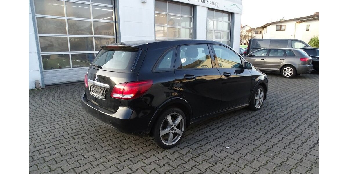 Mercedes-Benz B 200 c NGD / Benzin 253.675 km 5.690 &euro; Rodgau 63110