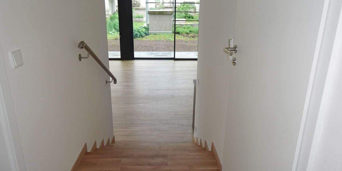 Terrassenwohnung Frankfurt am Main Schwanheim - 3 Zimmer, 103 m&sup2;, 1.900&euro; | Angebot:25672137