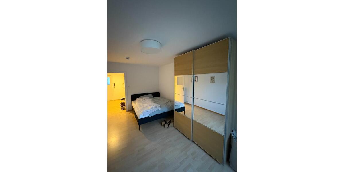 Etagenwohnung Frankfurt am Main - 2 Zimmer, 50 m&sup2;, 874&euro; | Angebot:25883075