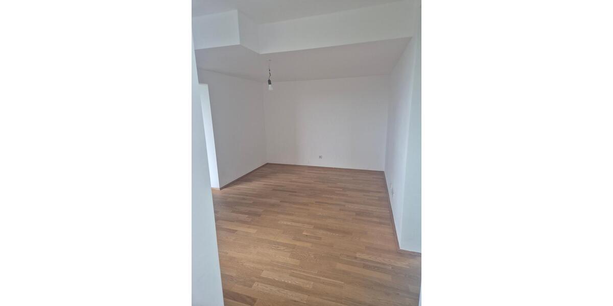 Etagenwohnung Frankfurt am Main Niederrad - 3.5 Zimmer, 106 m&sup2;, 1.689&euro; | Angebot:25266793