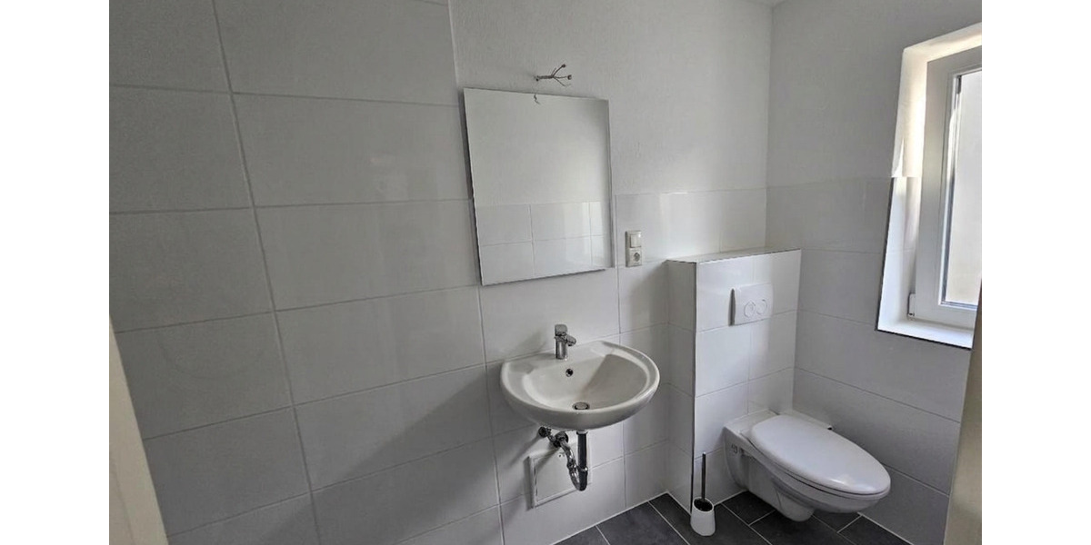 Dachgeschoßwohnung Friedberg (Hessen) - 1.5 Zimmer, 33 m&sup2;, 650&euro; | Angebot:25918774