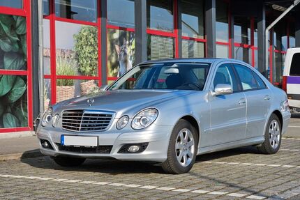 Mercedes-Benz E 200 80.900 km 9.400 &euro; Frankfurt am Main 60594