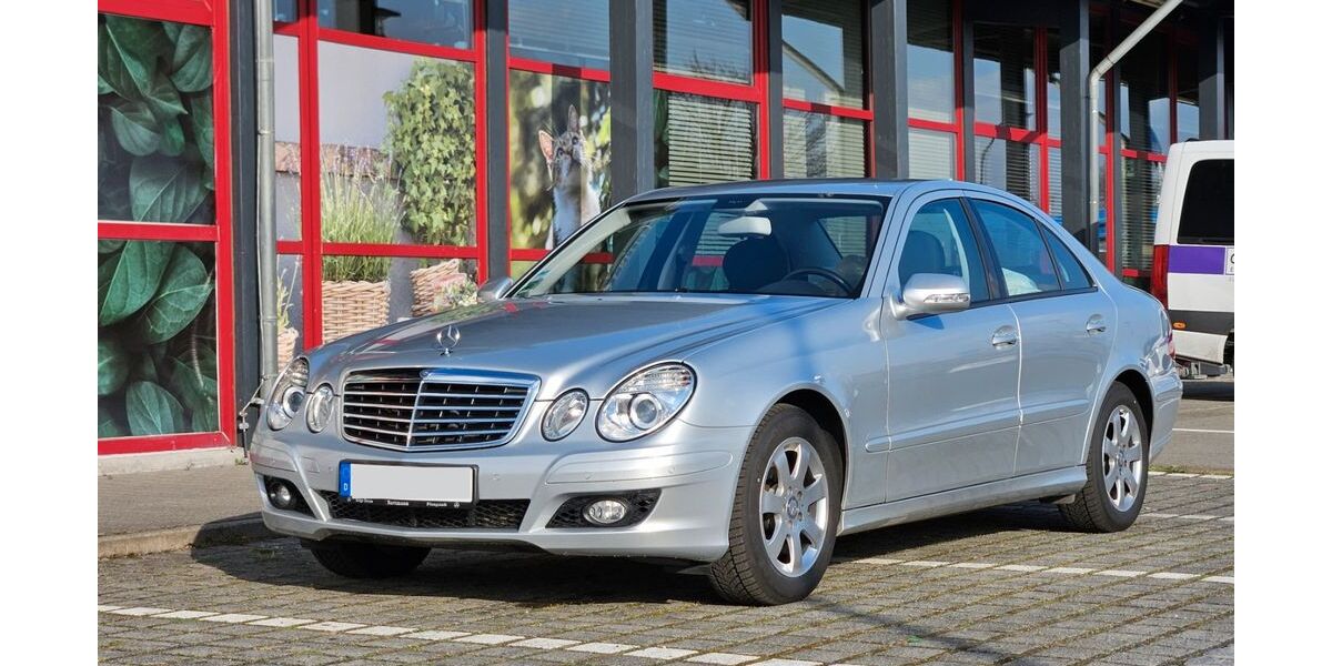 Mercedes-Benz E 200 80.900 km 9.400 &euro; Frankfurt am Main 60594