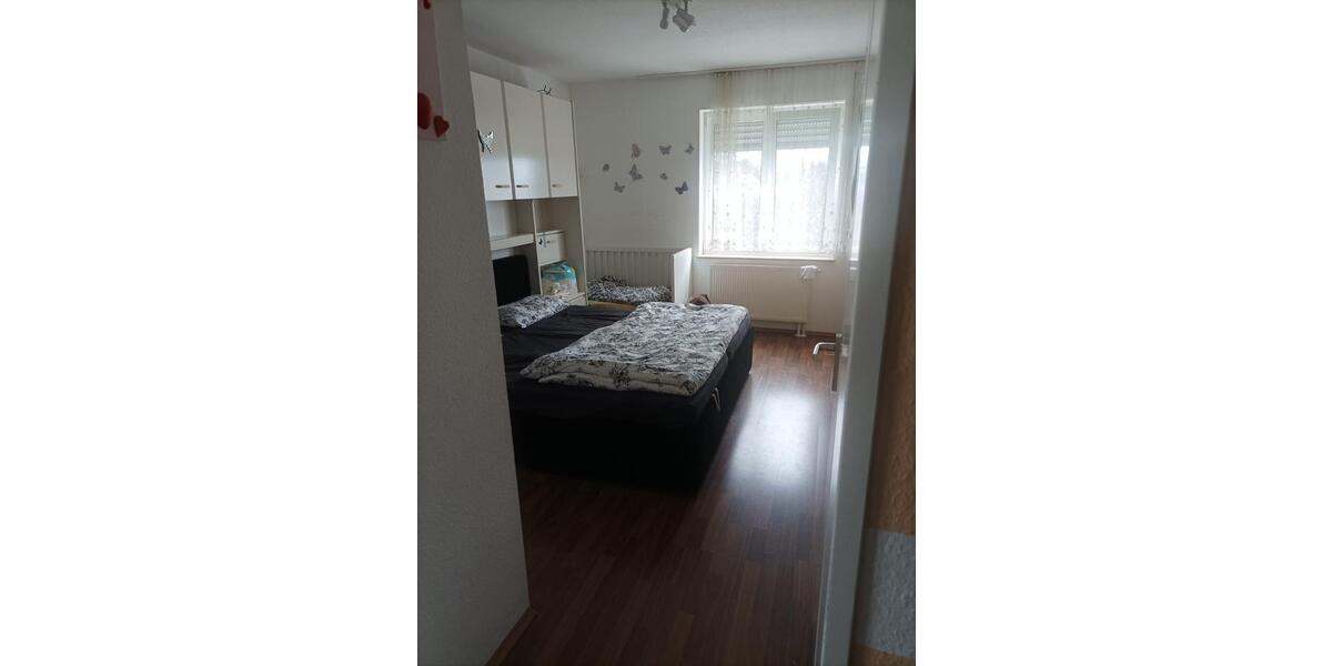 Etagenwohnung Steinbach (Taunus) - 3 Zimmer, 73 m&sup2;, 1.150&euro; | Angebot:25793896