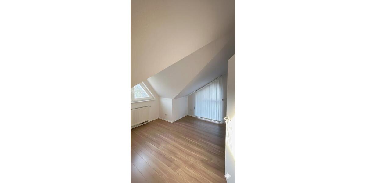 Doppelhaushälfte Gelnhausen - 6 Zimmer, 143 m&sup2;, 575.000&euro; | Angebot:27532240
