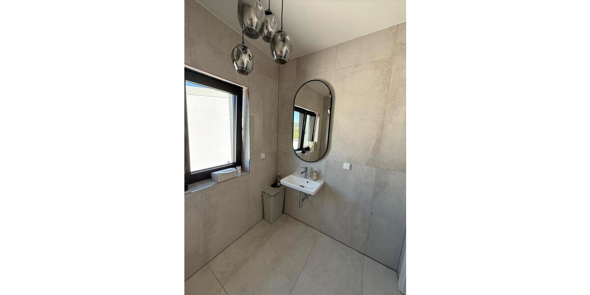 Etagenwohnung Kronberg im Taunus - 4 Zimmer, 165 m&sup2;, 2.000&euro; | Angebot:25636448