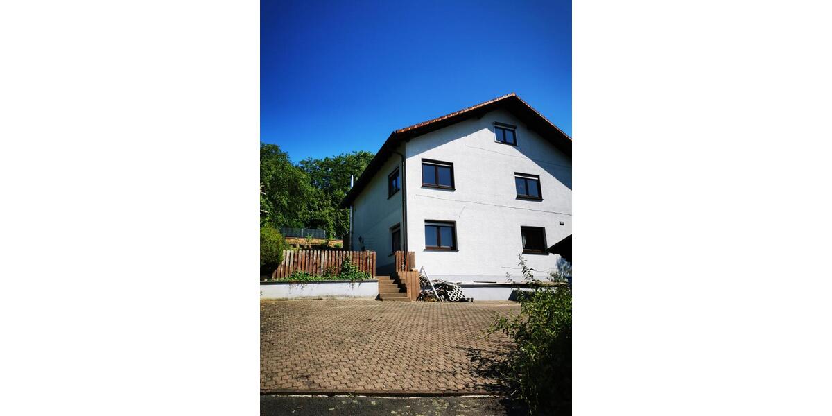 Einfamilienhaus Büdingen - 10 Zimmer, 249 m&sup2;, 349.000&euro; | Angebot:24538124