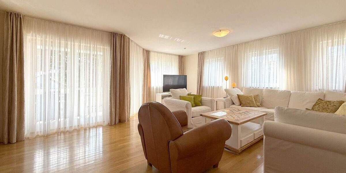 Etagenwohnung Rosbach vor der Höhe Nieder-Rosbach - 6 Zimmer, 162 m&sup2;, 398.000&euro; | Angebot:25676827