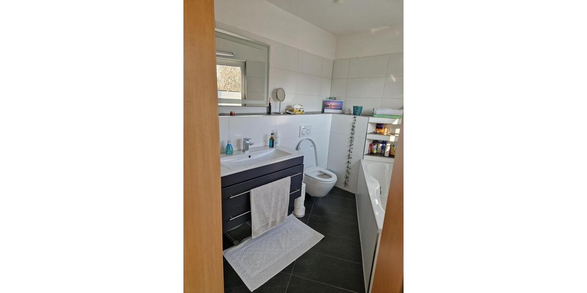 Etagenwohnung Frankfurt am Main Innenstadt 2 - 3.5 Zimmer, 115 m&sup2;, 2.300&euro; | Angebot:25783324