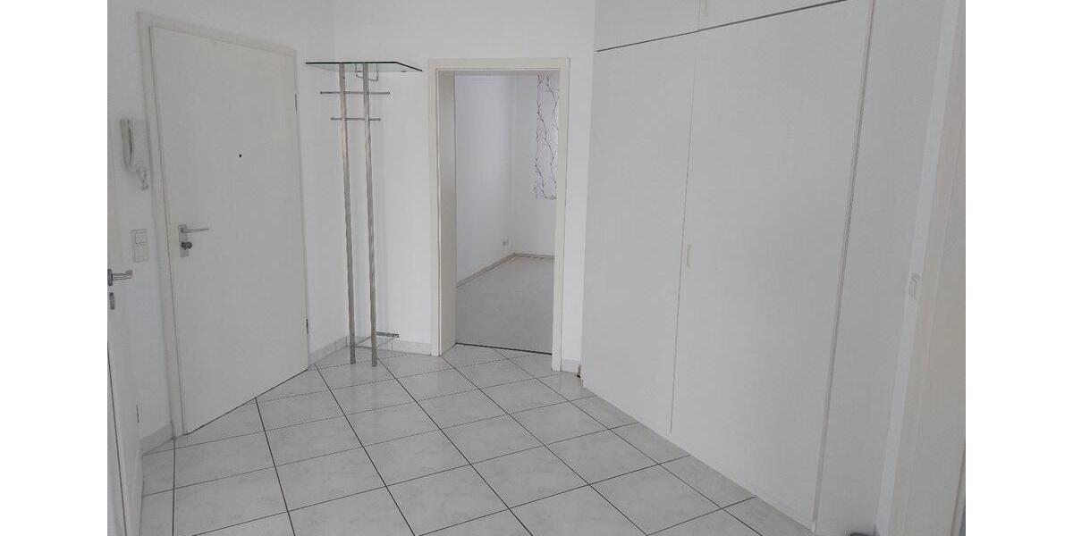 Terrassenwohnung Frankfurt am Main Bergen-Enkheim - 3 Zimmer, 120 m&sup2;, 1.950&euro; | Angebot:25977548