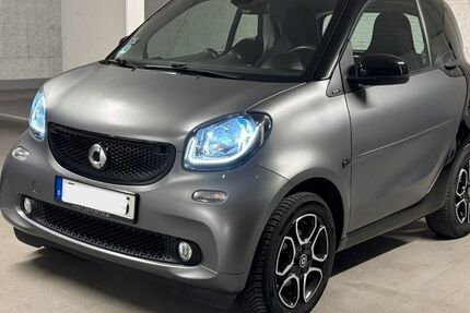 Smart ForTwo 61.000 km 15.200 &euro; Frankfurt am Main 60433