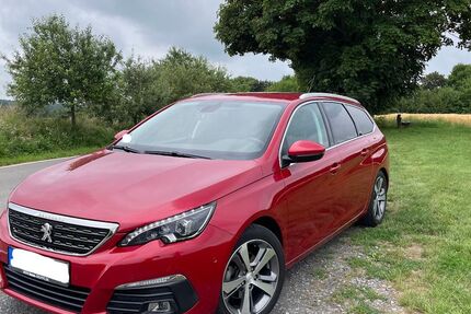 Peugeot 308 136.000 km 8.300 &euro; Frankfurt am Main 60438