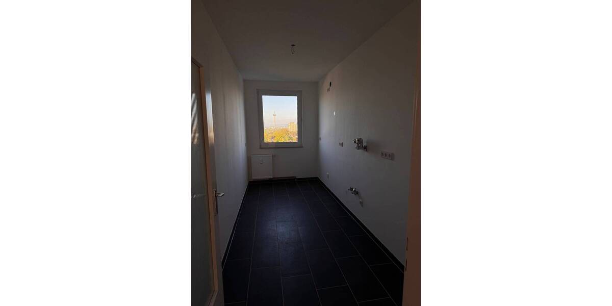 Etagenwohnung Frankfurt am Main Preungesheim - 4 Zimmer, 132 m&sup2;, 1.824&euro; | Angebot:25690829