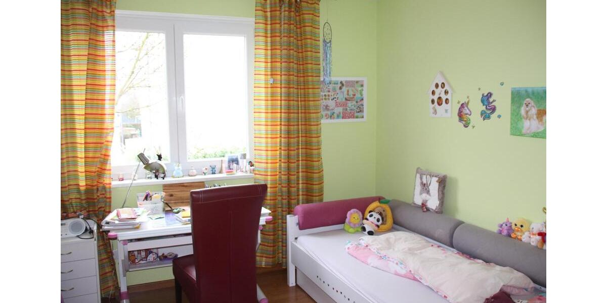 Einfamilienhaus Frankfurt am Main Kalbach - 11 Zimmer, 226 m&sup2;, 4.450&euro; | Angebot:25858316