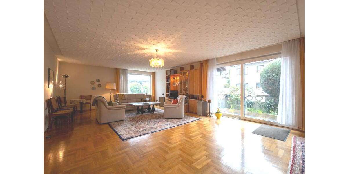 Einfamilienhaus Bad Soden Altenhain - 9 Zimmer, 254 m&sup2;, 1.100.000&euro; | Angebot:26621825