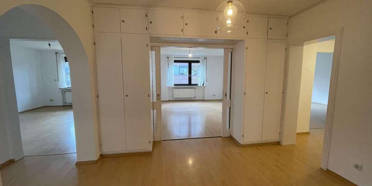 Etagenwohnung Frankfurt am Main Westend Süd - 4 Zimmer, 120 m&sup2;, 1.990&euro; | Angebot:26884521