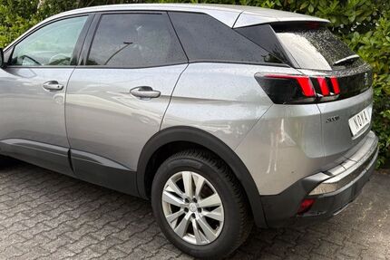 Peugeot 3008 139.204 km 9.044 &euro; Frankfurt am Main 60389