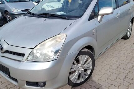 Toyota Corolla Verso 268.000 km 1.750 &euro; Frankfurt 65933