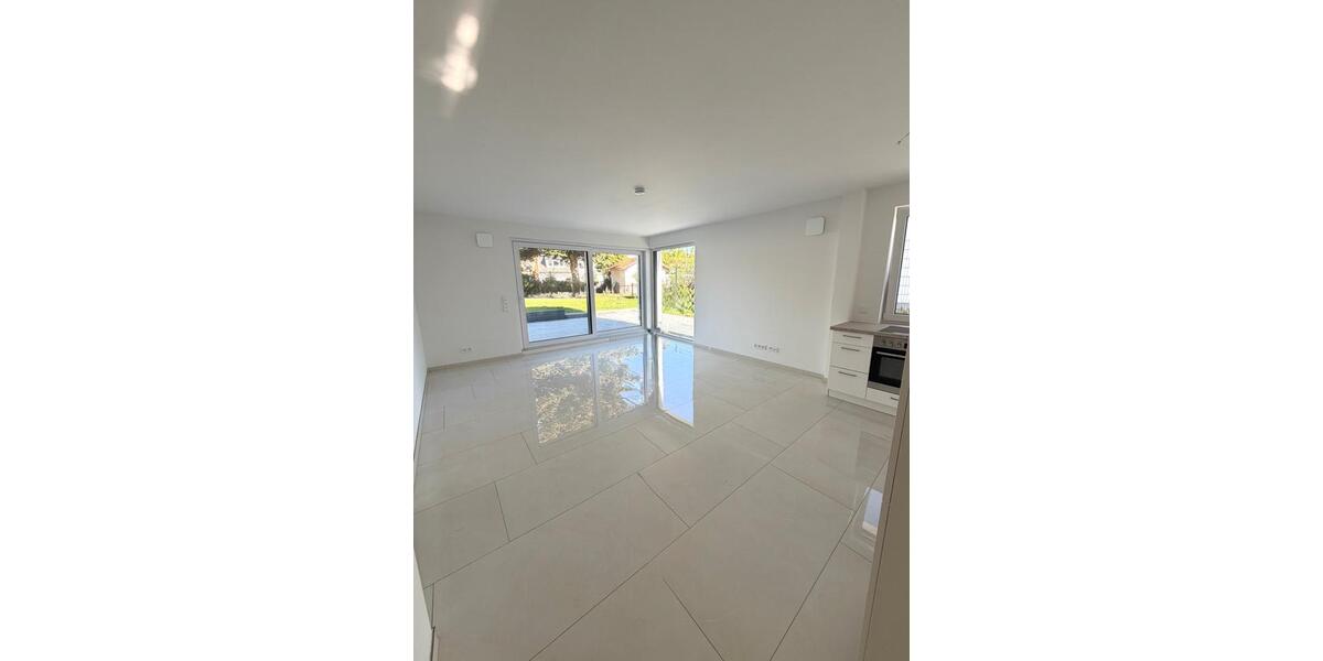 Einfamilienhaus Frankfurt am Main Eschersheim - 6 Zimmer, 177 m&sup2;, 3.700&euro; | Angebot:26418782