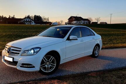 Mercedes-Benz C 220 293.000 km 9.500 &euro; Offenbach am Main 63067