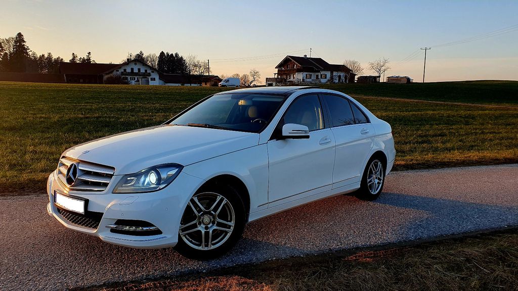 Mercedes-Benz C 220 293.000 km 9.500 &euro; Offenbach am Main 63067