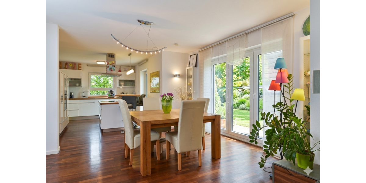 Provisionsfrei* Wunderschönes Architektenhaus mit Einliegerwohnung - Einfamilienhaus Babenhausen | Angebot:27572812