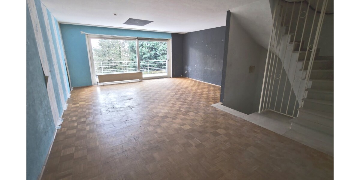 *Rohdiamant mit Potenzial! Großzügiges Reihenhaus in begehrter Wohnlage von Hanau-Steinheim* - Reihenmittelhaus Hanau Groß-Steinheim | Angebot:24804165
