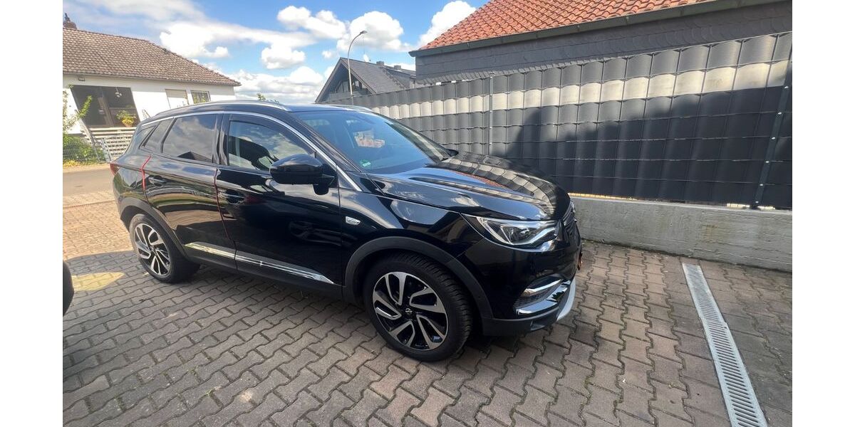 Opel Grandland (X) 103.000 km 9.999 &euro; Altenstadt 63674