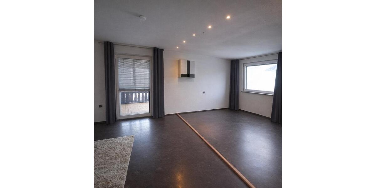 Dachgeschoßwohnung Gelnhausen - 2 Zimmer, 73 m&sup2;, 110.000&euro; | Angebot:26148623