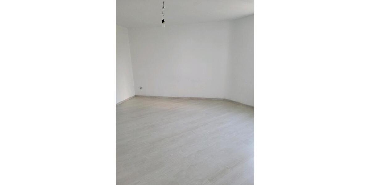 Hochparterre Mömbris - 2 Zimmer, 100 m&sup2;, 750&euro; | Angebot:25393576