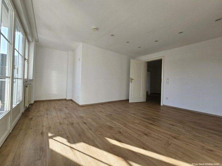 Etagenwohnung Aschaffenburg Innenstadt - 3 Zimmer, 130 m&sup2;, 560.000&euro; | Angebot:25725887